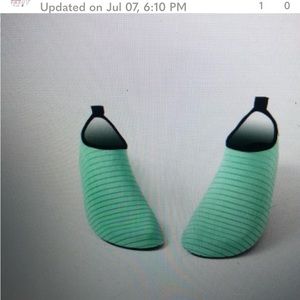 NWT Unisex/ kids Barefooted Sport water Shoes. Unisex Waterproof Soft Quick Dry